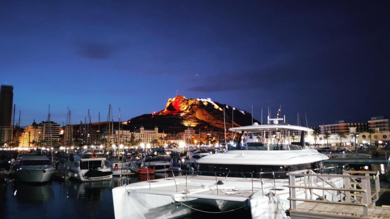 Charming Apartment In Alicante Near The Sea & City Center Kültér fotó